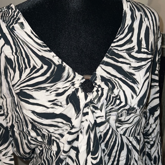 Zebra 🦓 top 💕 - Picture 6 of 6